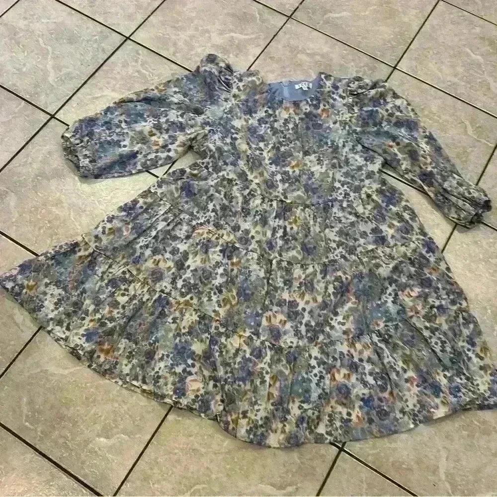 TCEC Floral Puff Sleeved Dress Size Large